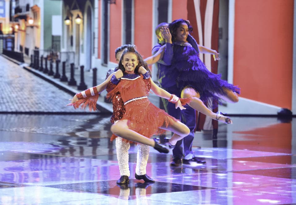 Los pequeños repitieron una de sus mejores presentaciones en la competencia, pero súper energético.
<b><a href="http://www.univision.com/shows/pequenos-gigantes/edrai-y-alondra-vienen-mas-fuertes-que-nunca-con-el-jala-jala-video" target="_blank">Mira aquí el VIDEO</a></b>