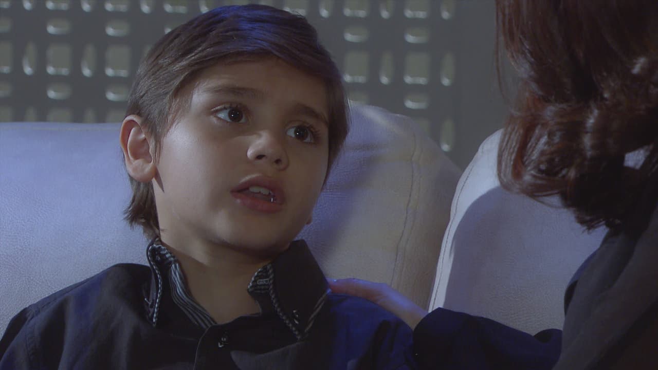 Alan es su hermano menor, aunque apoyaba las locuras de René, siempre fue más prudente.