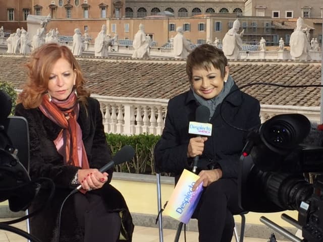 La amistad entre ellas nació hace más de 40 años y son cómplices en sus viajes papales.