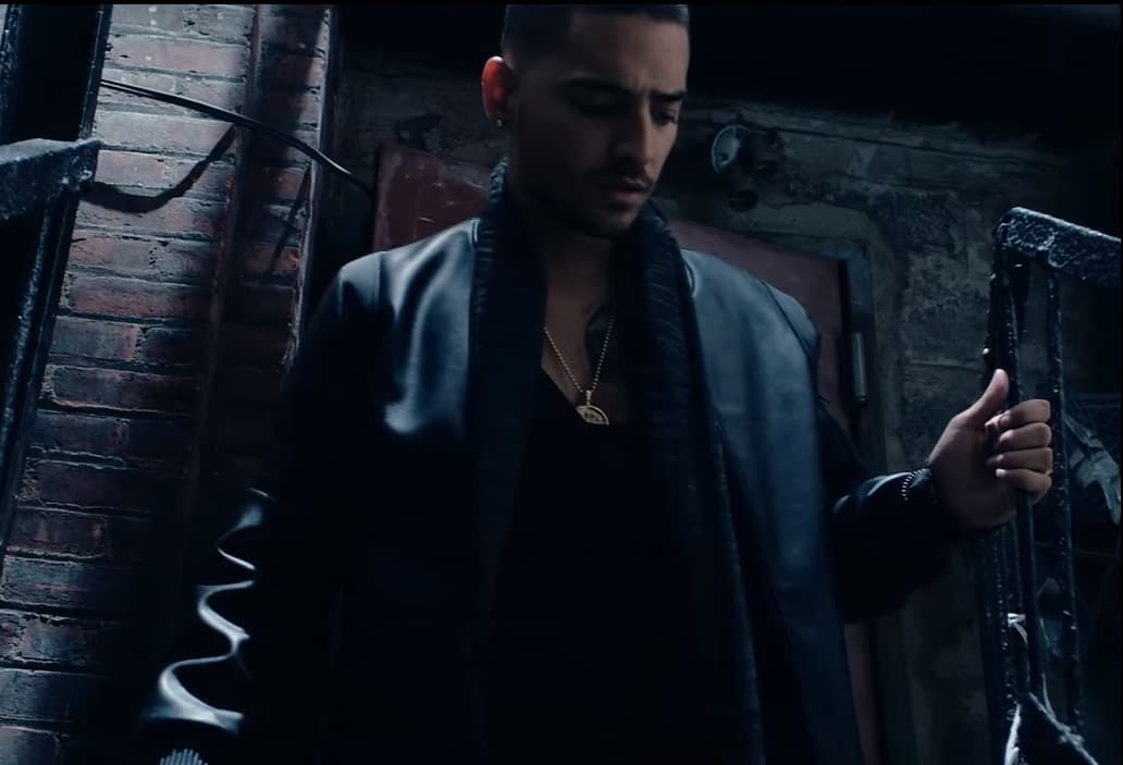 Thalía y Maluma estrenaron el videoclip del tema 'Esa Noche'. Mira las fotos de este fascinante clip.
