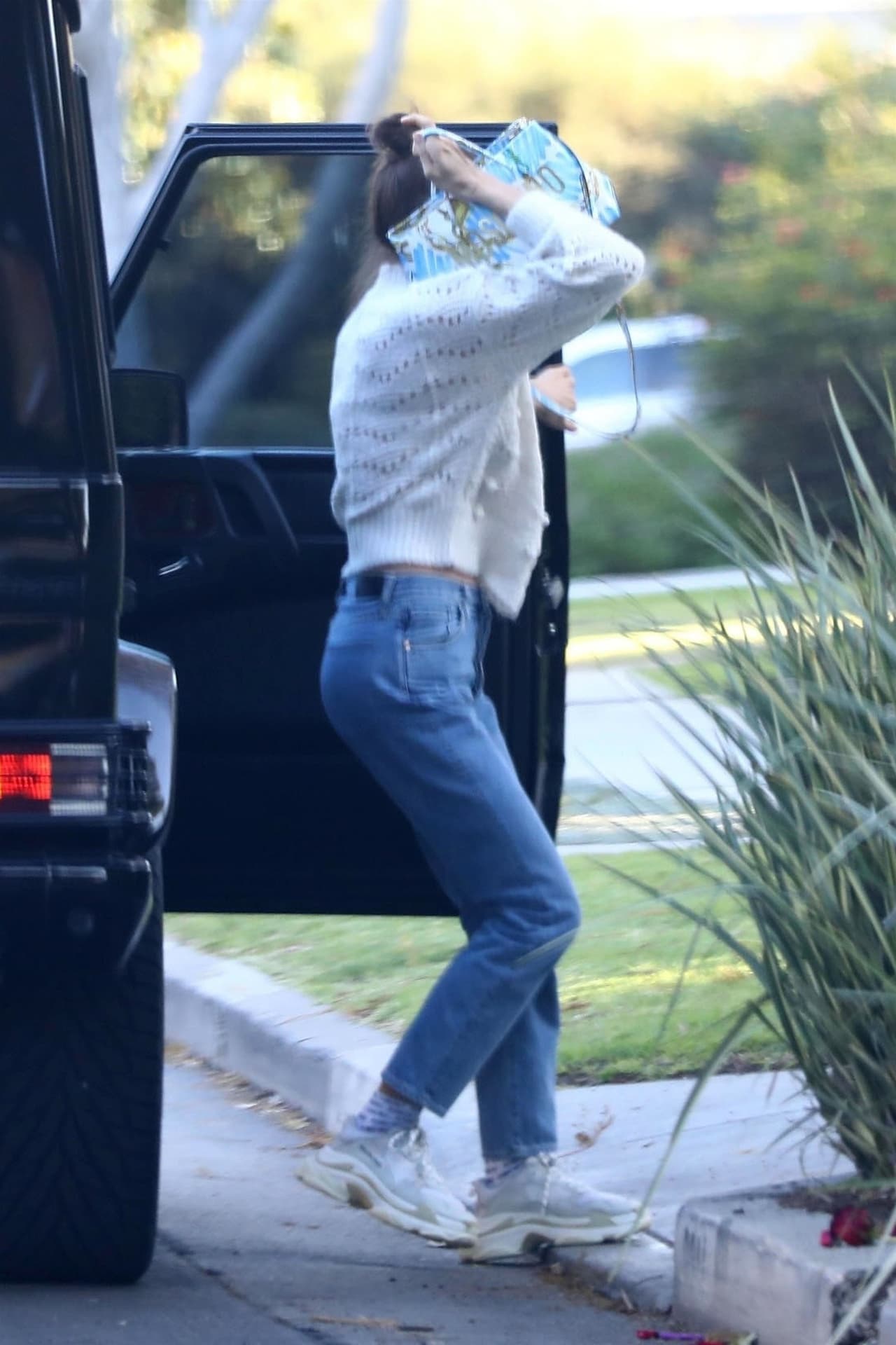 Irina Shayk se esforzó por no ser captada por los paparazzi.