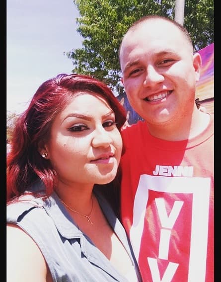 Y en esta otra foto a Michael, uno de los hijos de Jenni.