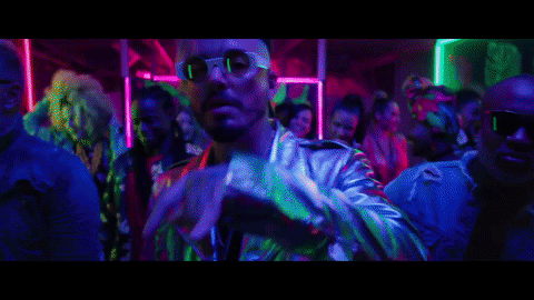 Fascinantes secuencias que se detienen y transforman en animaciones.