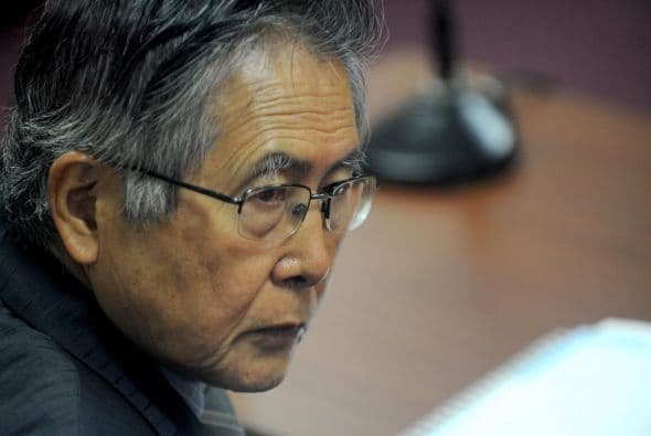 Noviembre 13- La Corte Suprema de Chile amplía los motivos de la extradición del expresidente peruano Alberto Fujimori, para que pueda ser juzgado en su país por un supuesto delito de malversación de caudales públicos.