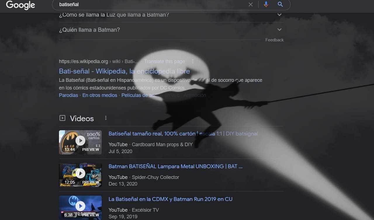 Esto pasa al hacer click en el GIF de la Batiseñal