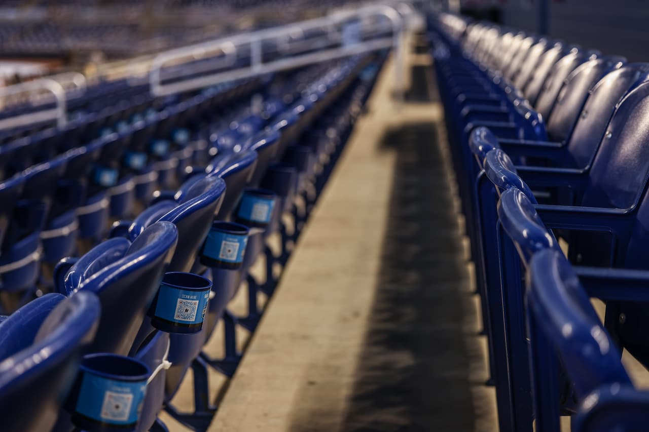 Además, a partir del 5 de julio, no habrá distancia social entre los asientos de las gradas. 
<br>