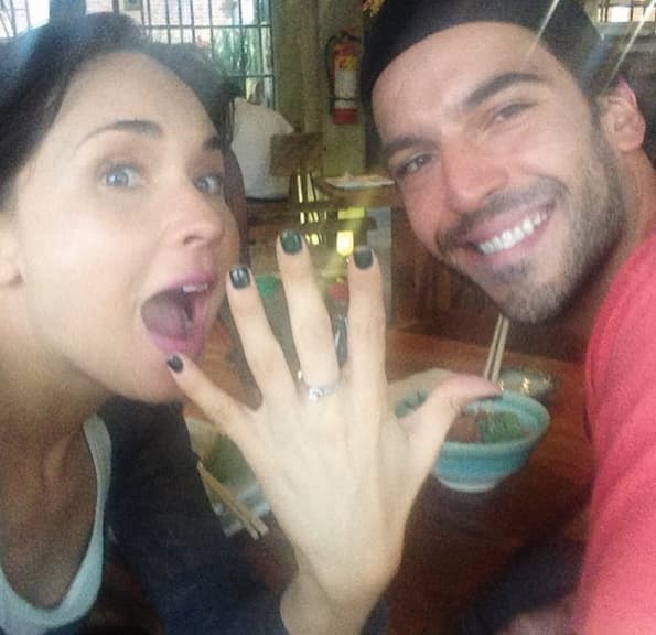 El 4 de abril del 2016 recibió el anillo de su novio: "Hoy después de muchos días y meses, años, de estar juntos, recibí uno de los símbolos más bonitos de compromiso y amor!!! Así q muy felíz comparto con ustedes esta noticia!! Te amo @gutosalas ❤️❤️ en ese dedo porq me quedo grande 💍4.abril.2016".