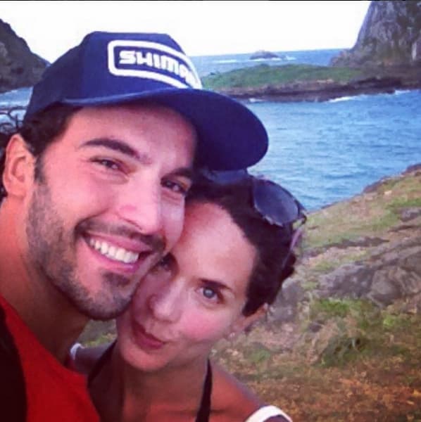 "Sí, tengo muchas ganas y él también. Espero que se dé pronto y estamos en eso ya, pensando en eso ya, creo que es algo que nos va a venir muy bien como familia", dijo 
<b><a href="http://www.univision.com/temas/adriana-louvier">Adriana</a></b> después de celebrarse la misa de inicio de grabaciones de la telenovela ‘Caer en tentación’.