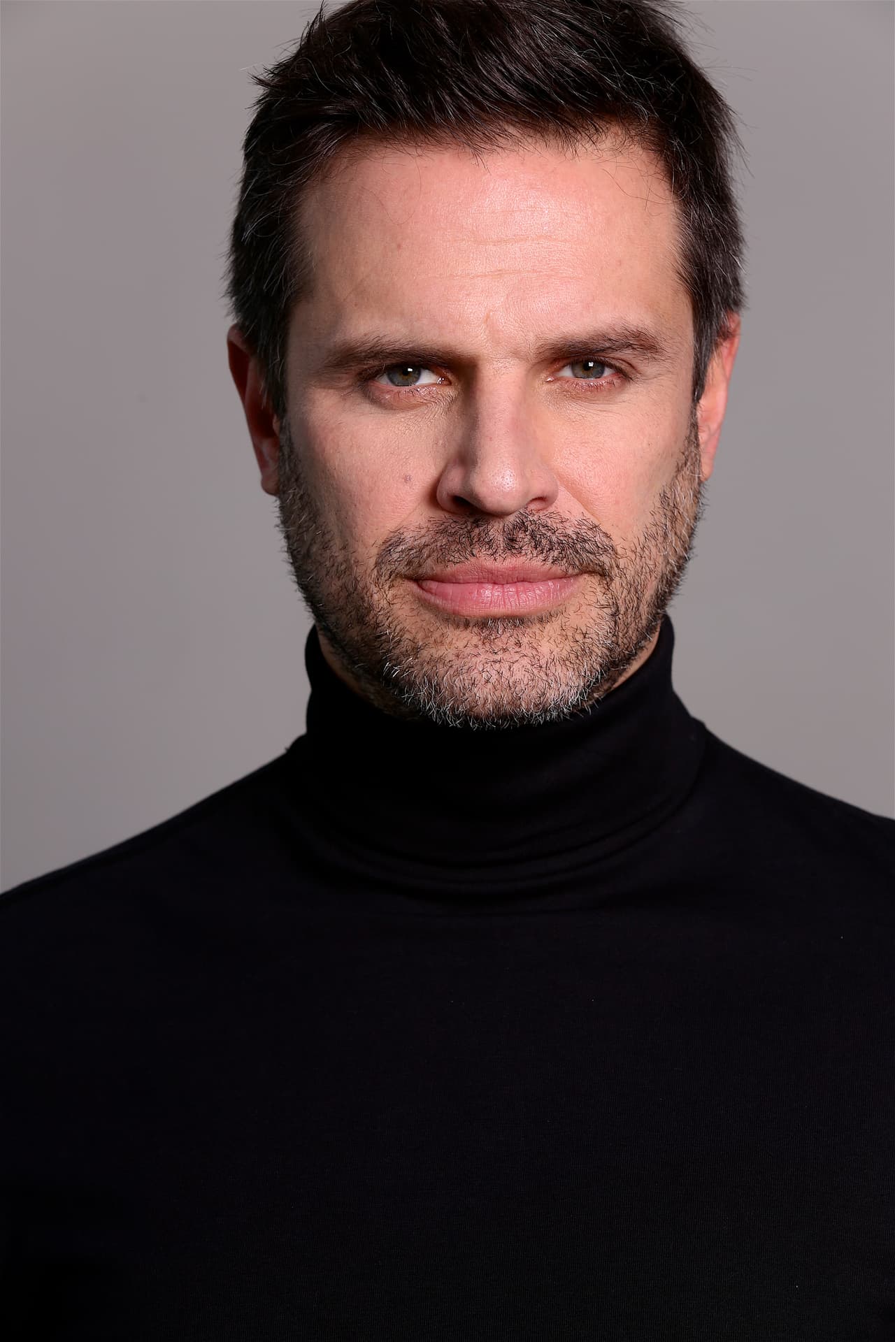 <h2 class="cms-H2-H2">Mark Tacher</h2>
<br>El actor que hizo enojar a todos con su papel de Fausto Beltrán en 
<b>Mi Camino Es Amarte,</b> también será uno de los encargados de presentar una de las categorías.