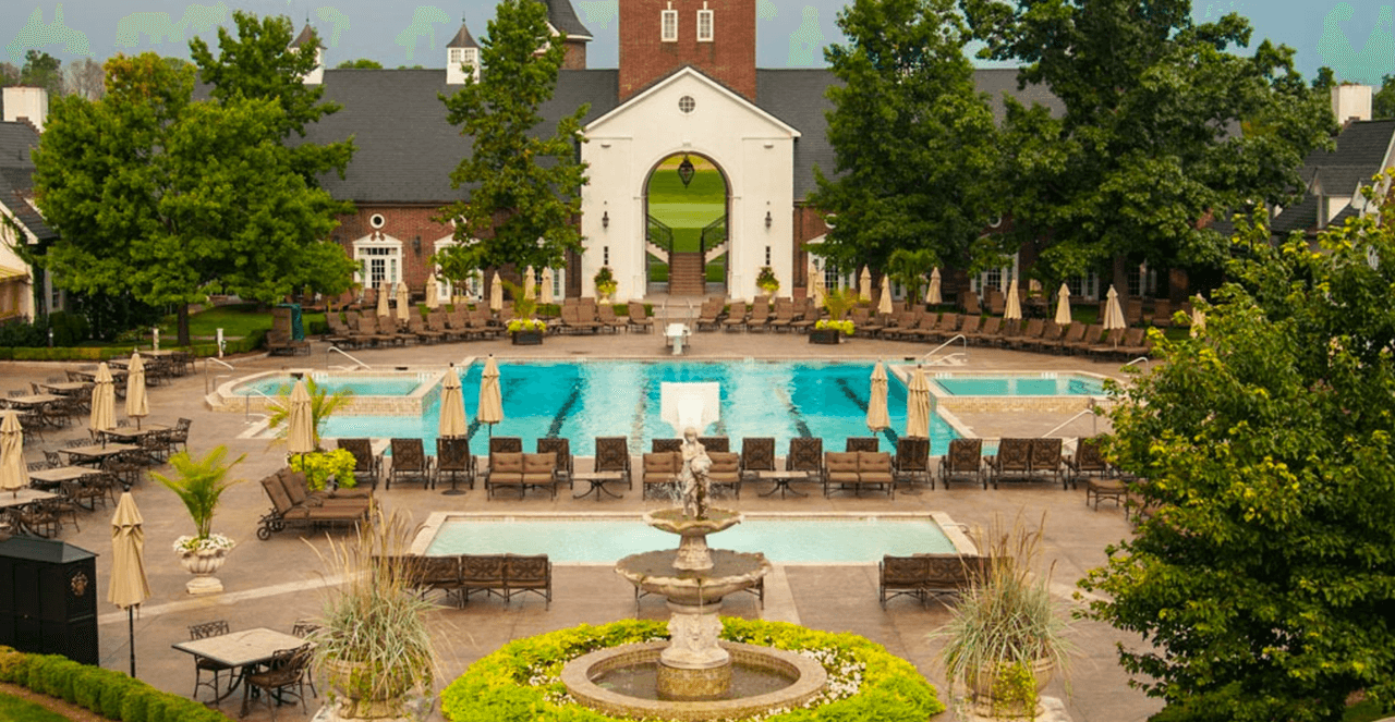 Según 
<i>The Washington Post</i>, para obtener la membresía de Bedminster, hay que pagar honorarios de inicio entre 75,000 y 100,000 dólares, además de más de 22,000 dólares en cuotas anuales. El club tiene cerca de 425 miembros.