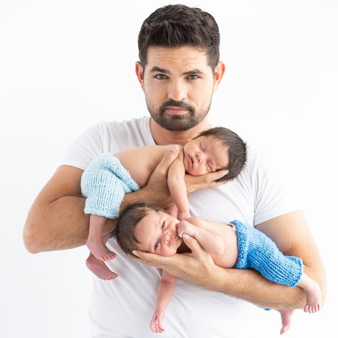 Cabe señalar que Chao, amigo de Ferdinando, había adelantado al programa De Primera Mano, que 
<b><a href="https://www.univision.com/famosos/amigo-de-ferdinando-valencia-asegura-que-uno-de-sus-mellizos-aun-presenta-problemas-de-salud-fotos">Dante seguía presentando secuelas de la enfermedad</a></b> a pesar de haber salido del hospital.