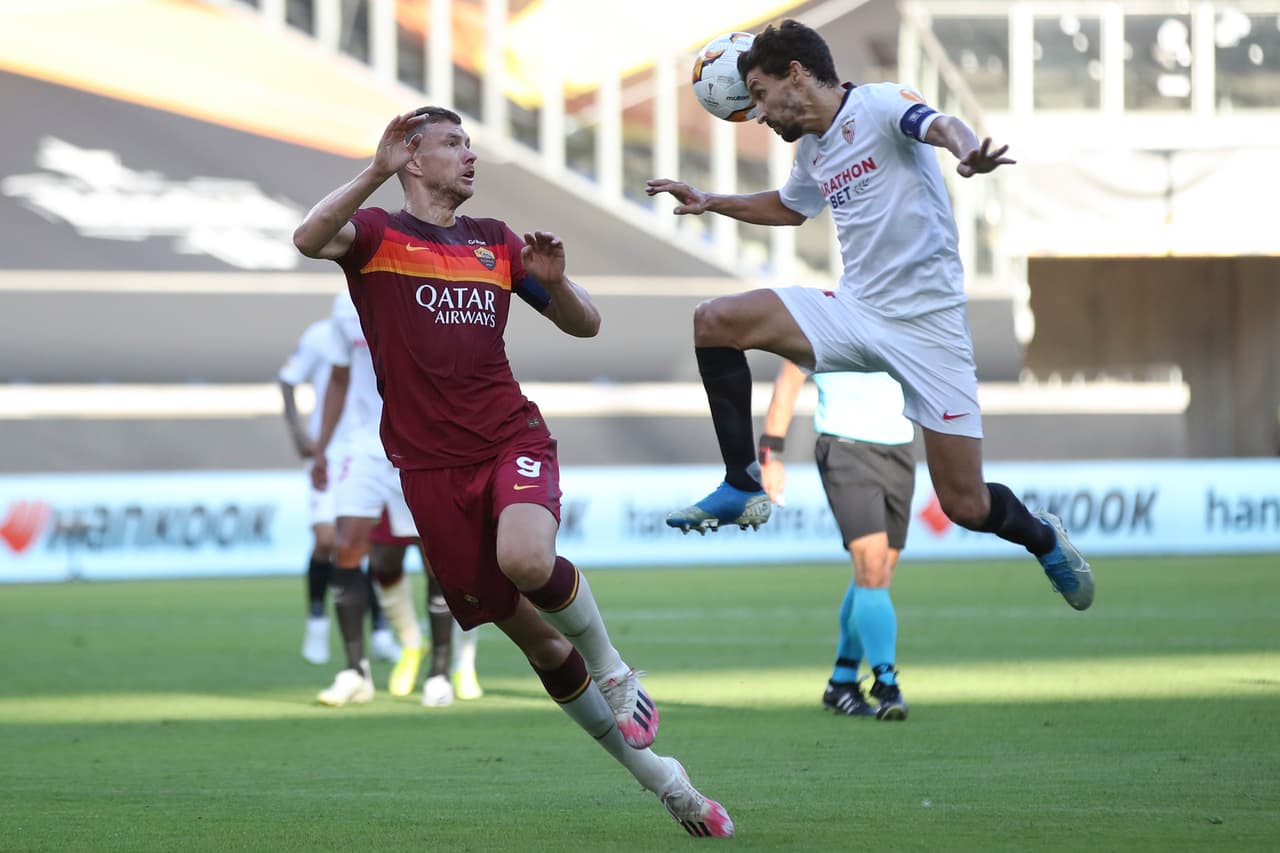 Sevilla mostraba mejores argumentos para romper el cero en la portería los primeros minutos del encuentro.