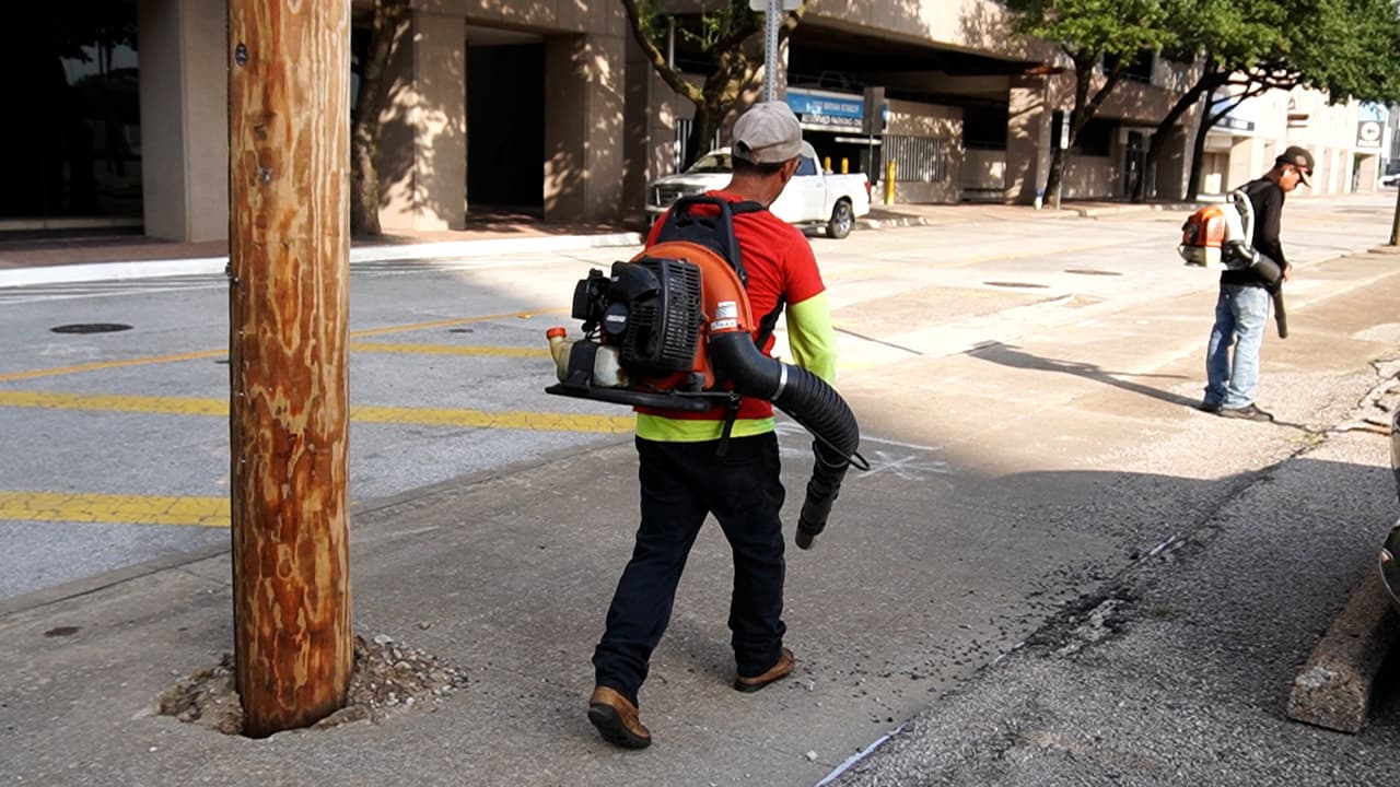 Sin 'water breaks' obligatorios: "la vida es primero", dicen los obreros de Texas