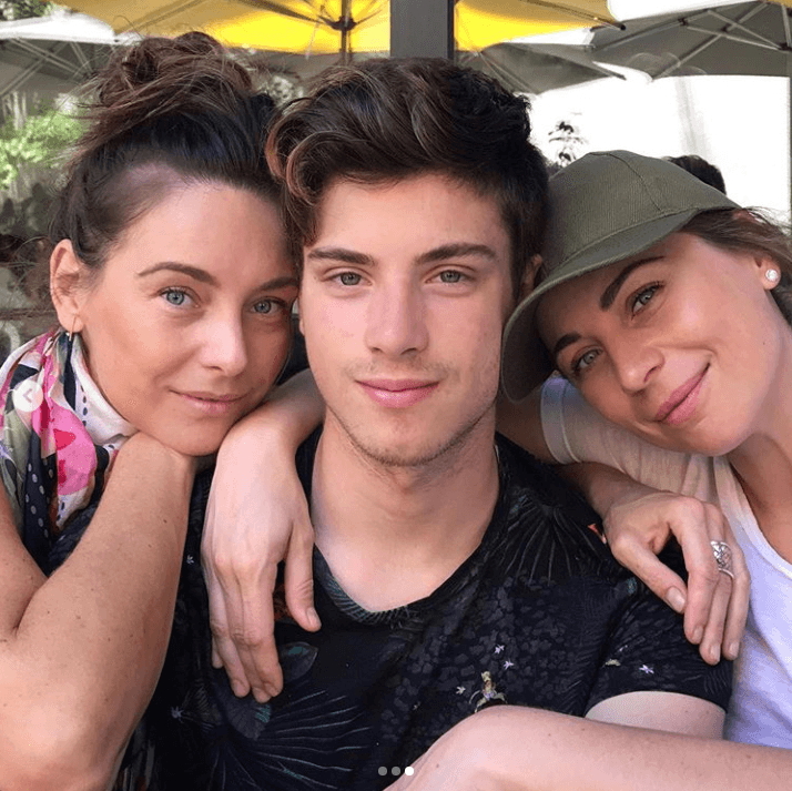 Esto también quedó en evidencia la noche del domingo 7 de junio cuando la propia Dominika compartió
<b><a href="https://www.instagram.com/p/CBJws3LpMj3/" target="_blank"> algunas fotos</a></b> desde su confinamiento en las cuales se ve a los primos juntos. 
<br>