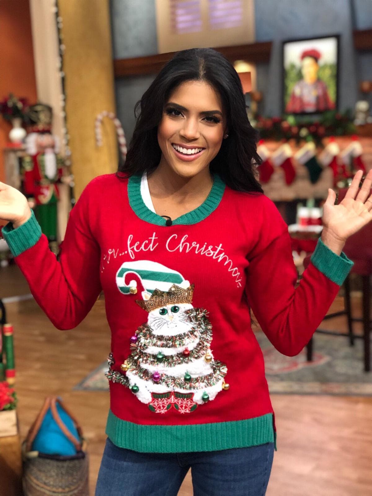 Desde 2011 se celebra en Estados Unidos este día, el segundo viernes de diciembre, razón por la cual Francisca Lachapel llegó con este suéter a Despierta América.