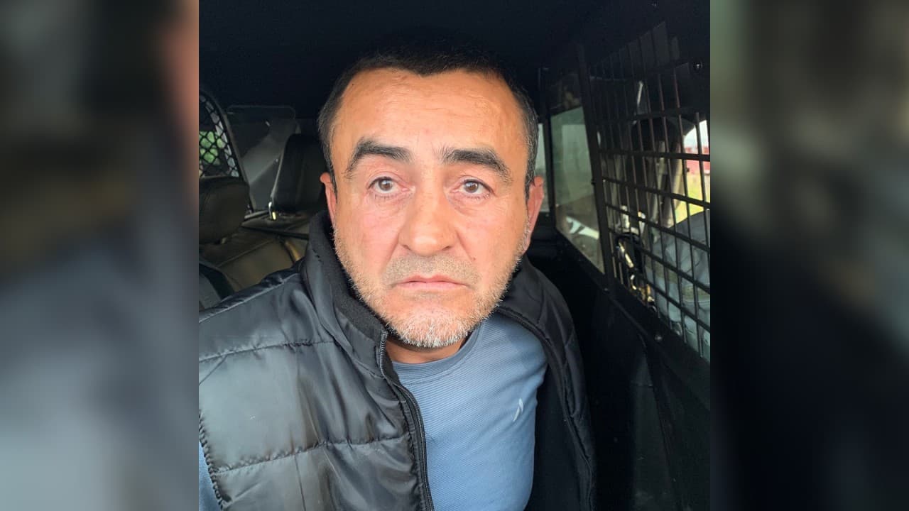 En una parada de tránsito, la Policía de Fresno detuvo a hispano con casi 9,000 pastillas de fentanilo