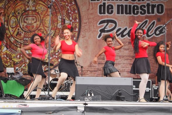 Música, fiesta y un gran ambiente se vivió este domingo en Plaza Fiesta, donde más de 80 mil personas disfrutaron de las Fiestas Patrias junto al equipo de Univision 34.