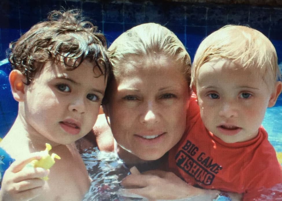 Carlo y Luciano son
<b> producto del matrimonio de <a href="http://www.univision.com/temas/leticia-calderon">Lety</a> con Juan Collado</b>, de quien se separó en el 2007.