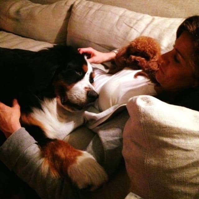 Por medio de las rede sociales la modelo dejó ver cómo creció su pancita.