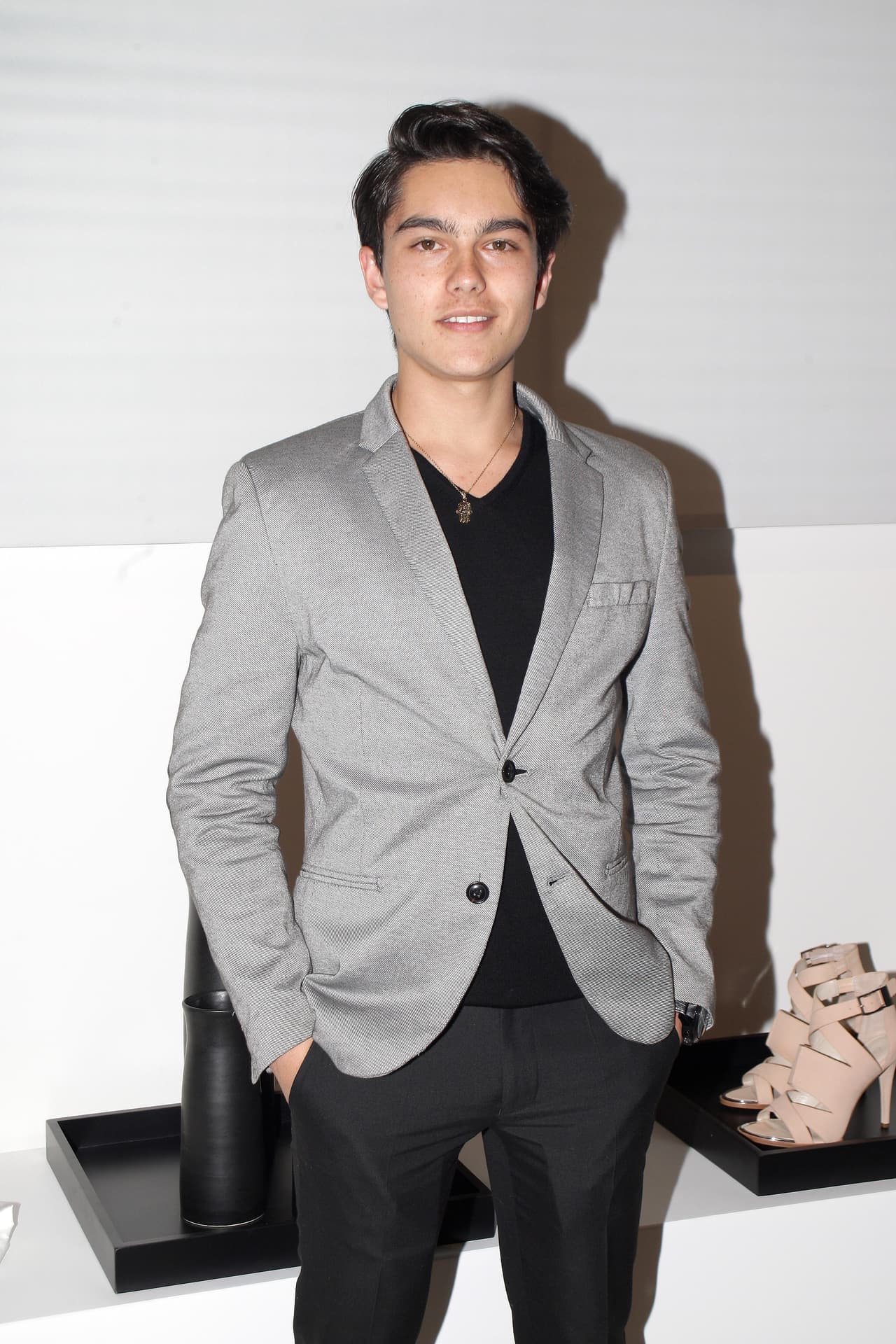 Sergio Mayer Jr. está más que orgulloso de ser hijo de dos grandes actores.