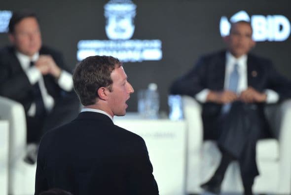 El fundador y CEO de Facebook, Mark Zuckerberg, también participó en este encuentro.