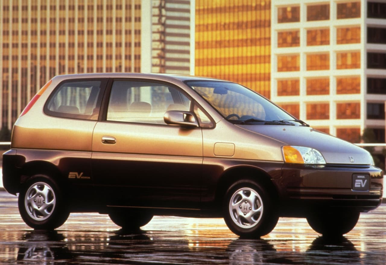 <h3 class="cms-H3-H3"><b>Honda EV Plus</b></h3>
<br>
<br>
<b>Modelos:</b> 1997 – 1998 
<br>
<b>Unidades involucradas: </b>232