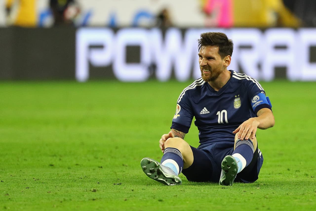 Habrá que esperar unos días para ver si después de fallar ese penal frente a Chile, se quita o no la barba.