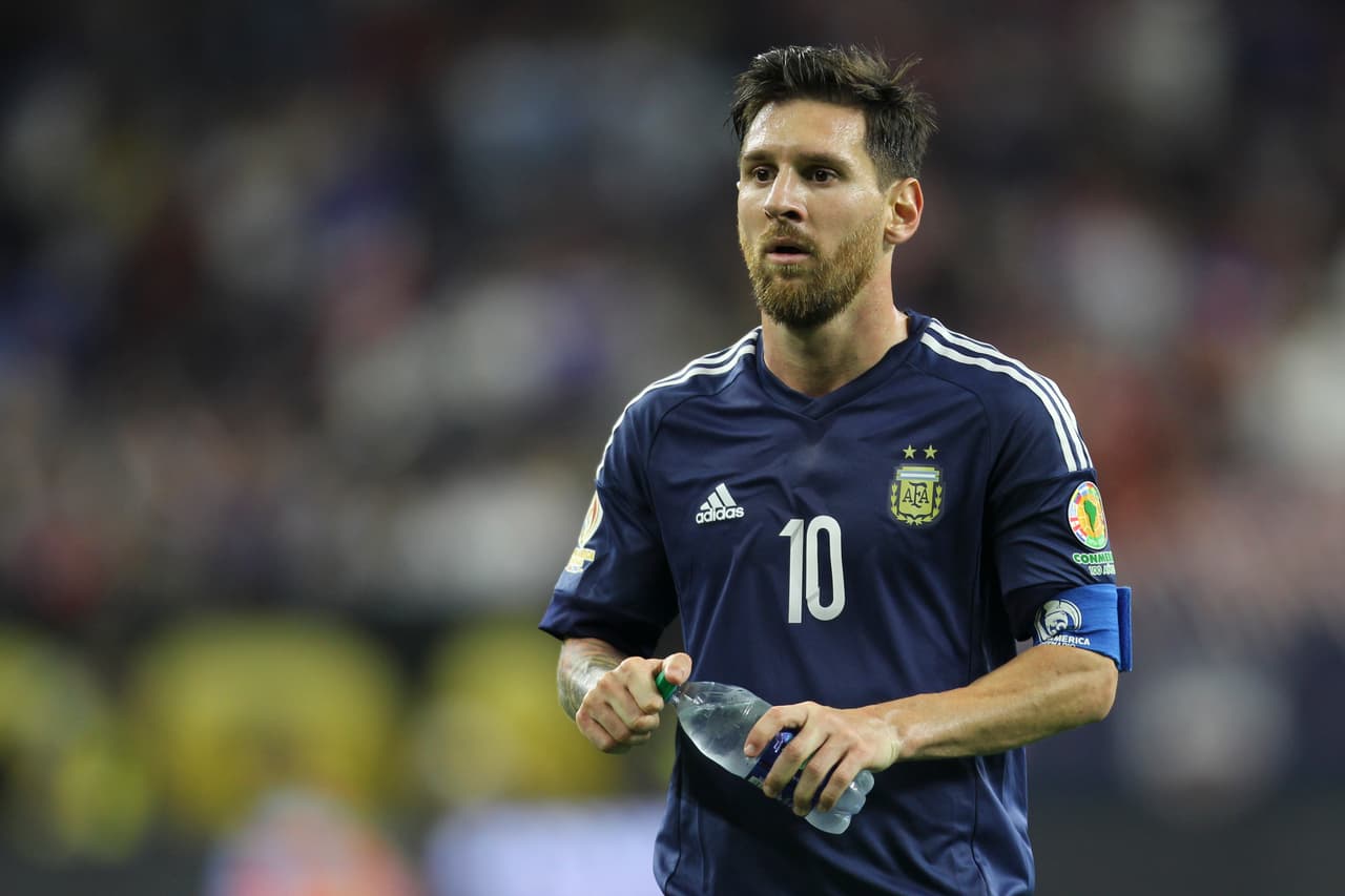 Resulta que varios de los jugadores se propusieron hacer eso de dejarse crecer la barba como una manera de superstición.