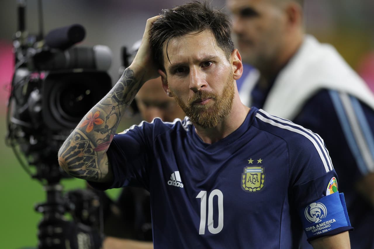 A pesar de que perdió, muchas fans del futbolista aplauden su barba así que esa puede ser una razón más para que se la deje.