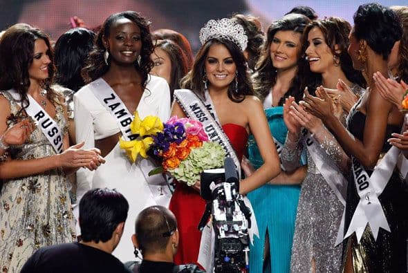 "Es una emoción muy grande regresar la corona a México", concluyó Navarrete.