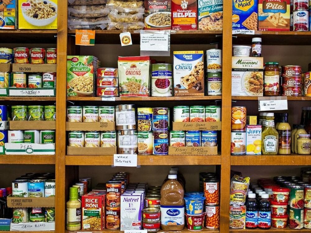 <a href="https://www.stmarksumcbroomall.net/" target="_blank">St. Mark's United Methodist Church Food Pantry </a>todavía está abierto los martes. Por favor llame con anticipación primero.
<br>
<br>Banco de alimentos del condado de Chester
<br>650 Pennsylvania Drive
<br>Exton, PA 19341
<br>610-873-6000