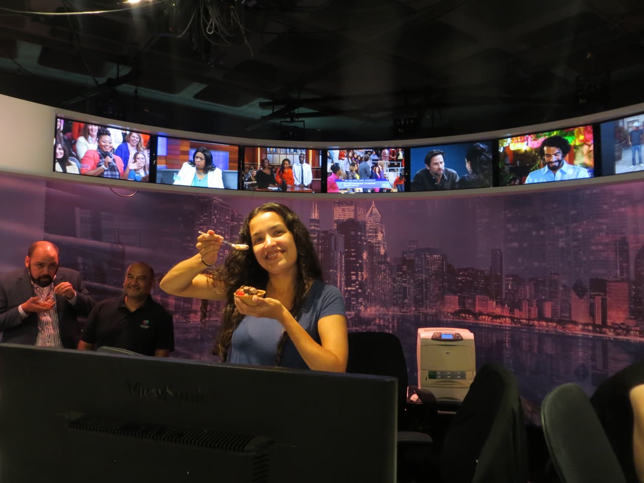 El equipo de Univision Chicago celebró estar a tu lado con un día de helado. Mira las fotos de la fiesta y mil gracias por tu preferencia.