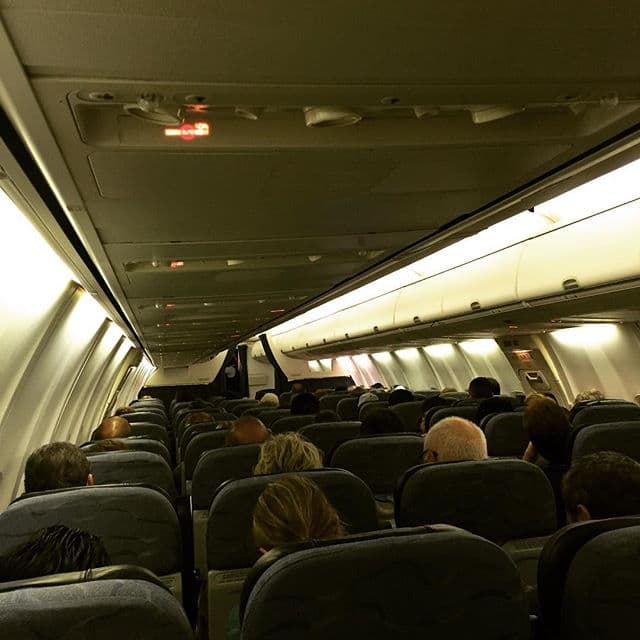 Se han cancelado vuelos que vayan a estos tres estados que podrían ser afectados por el servicio meteorológico. Algunas personas pudieron salir en vuelos, todos iban ocupados en su totalidad.