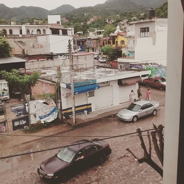 Pronósticos indican que Patricia atravesará todo el país y luego saldrá al Golfo de México. Sus remanentes afectarían con fuertes lluvias al territorio Texano.