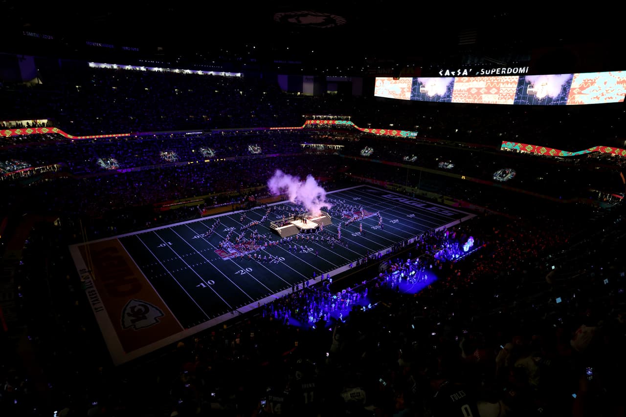Una vista general durante la ceremonia previa al juego del Super Bowl LIX entre los Kansas City Chiefs y los Philadelphia Eagles en el Caesars Superdome el 9 de febrero de 2025 en Nueva Orleans, Luisiana.