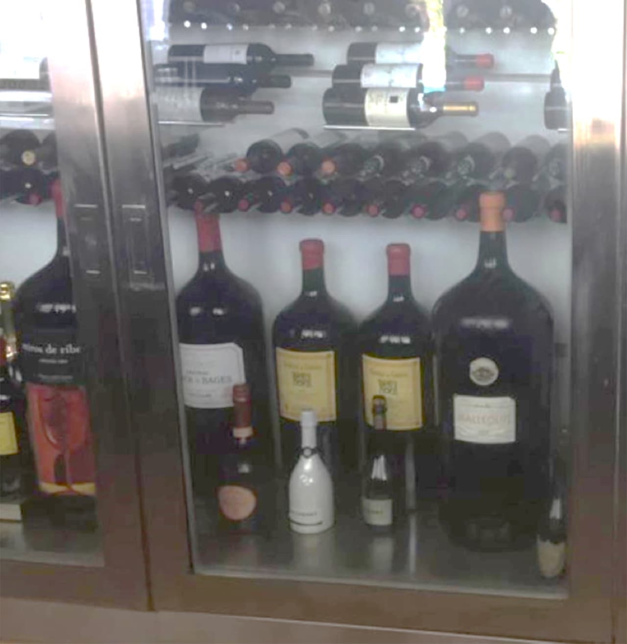 Así es la casa que allanaron autoridades dominicanas al supuesto testaferro del exvicepresidente de Venezuela