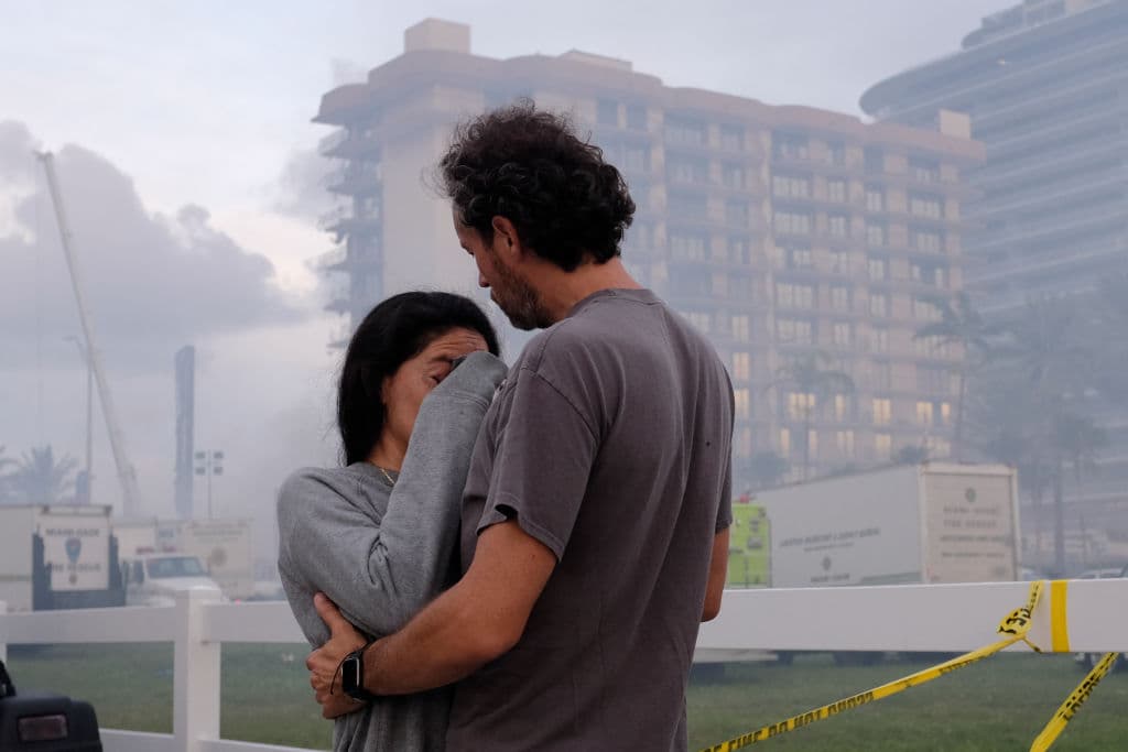 Las primeras 48 horas de un rescate son vitales: especialista con 40 años de experiencia sobre el edificio en Miami