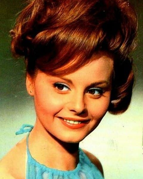 El álbum llevó por nombre "Rocío Dúrcal canta a Juan Gabriel" e incluyó los éxitos de "El Divo de Juárez".