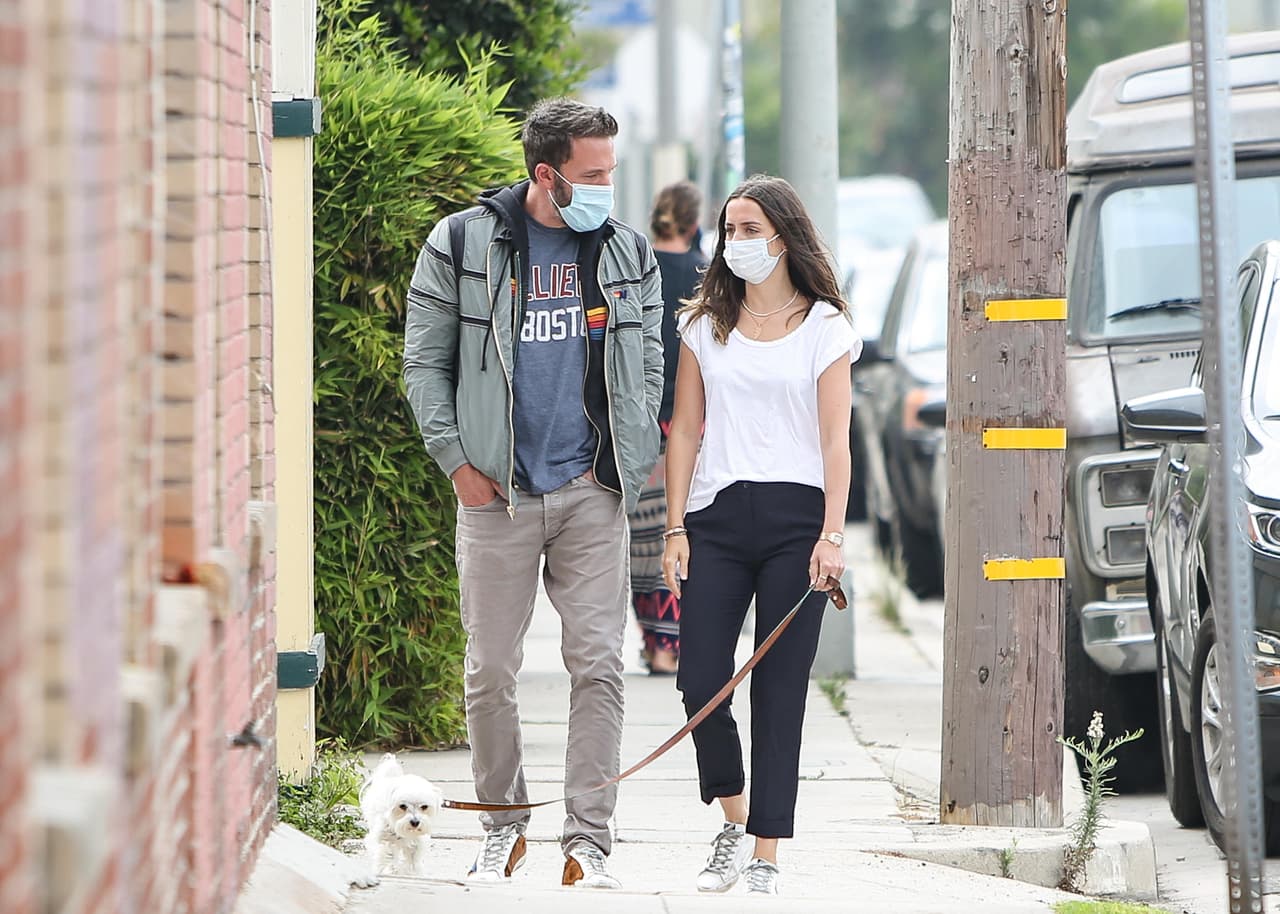 "Especialmente en este país, no sé cómo puedes encontrar protección", dijo sobre la sensación de inseguridad que vivió mientras fue acechada por los fotógrafos por su noviazgo con Affleck.
<br>