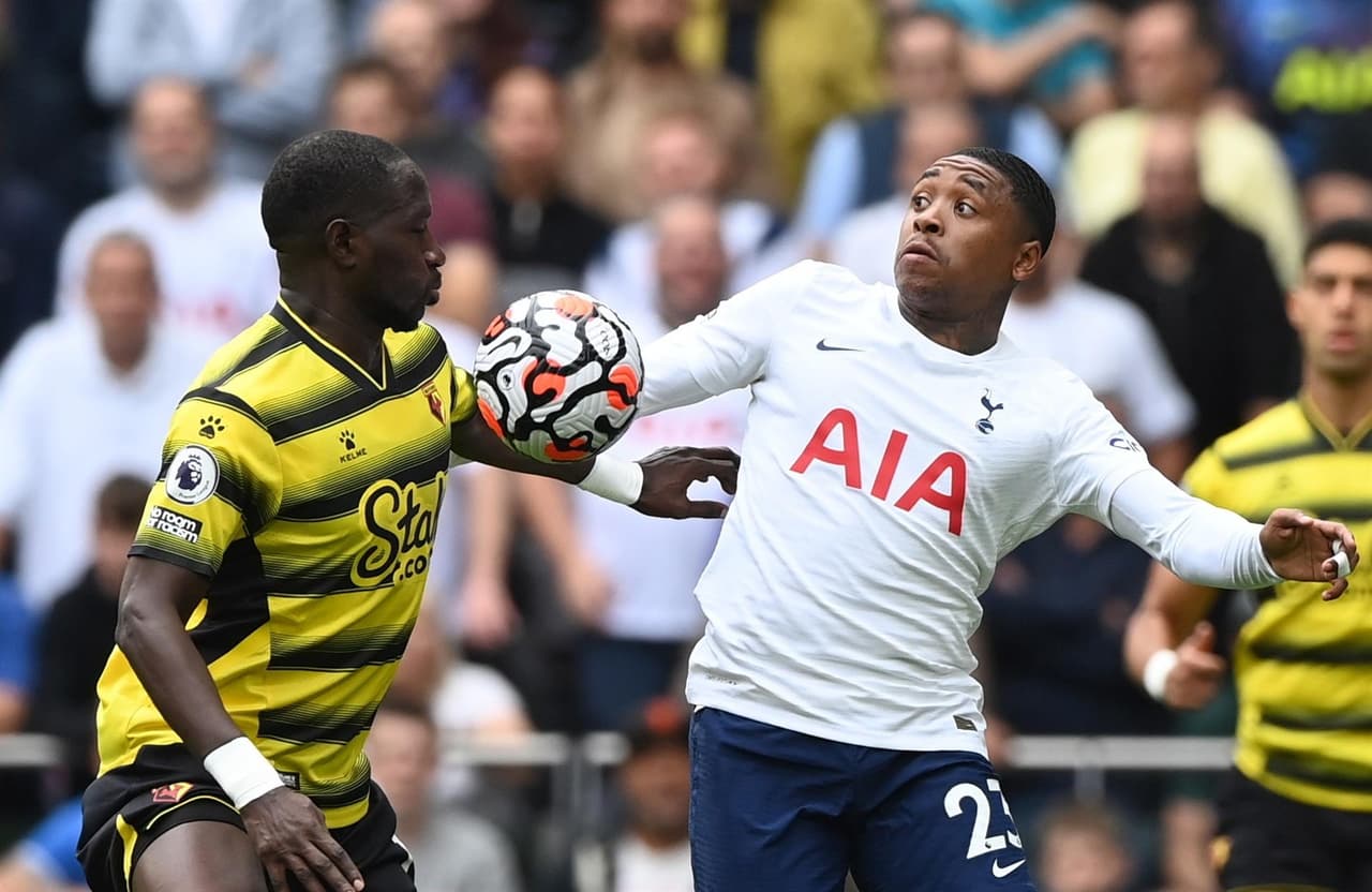 Tottenham inició con todo la temporada, pues se impone 1-0 a Watford y suma su tercera victoria de tres en la Premier League. Heung Mi Son, jugador clave de los Spurs, fue el autor del gol al minuto 42'; Harry Kane regresó a las canchas .