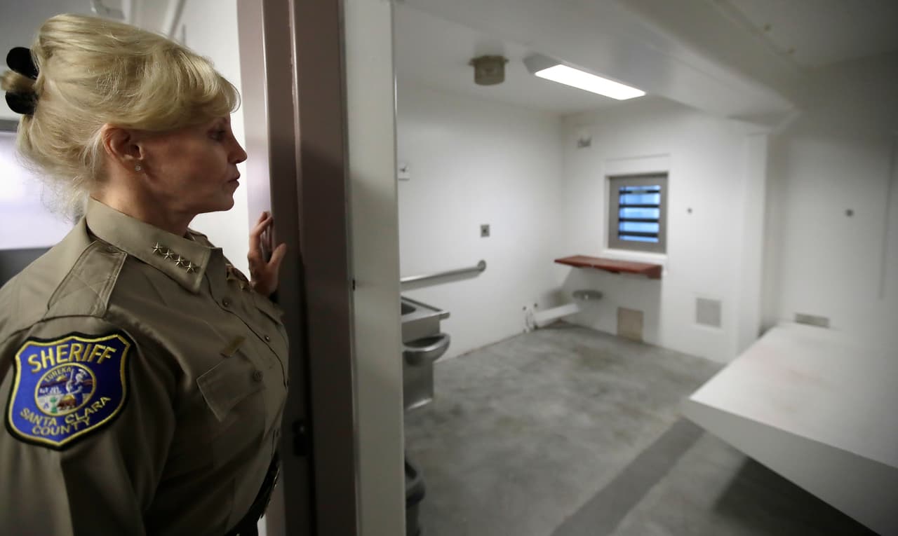 Comienza el juicio por corrupción contra la sheriff del condado de Santa Clara