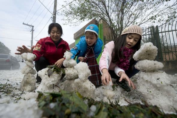 Algunos dijeron a la prensa local que sus hijos nunca habían visto granizar.