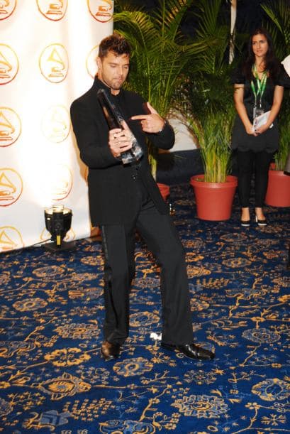 Así recibió Ricky su premio a Persona del Año, ¡vaya que lo disfrutó!