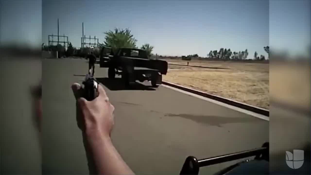 Videos muestran cómo agentes disparan a un joven por no obedecer sus instrucciones en California