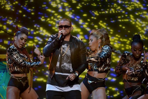 El éxito de Farruko sigue subiendo como espuma.