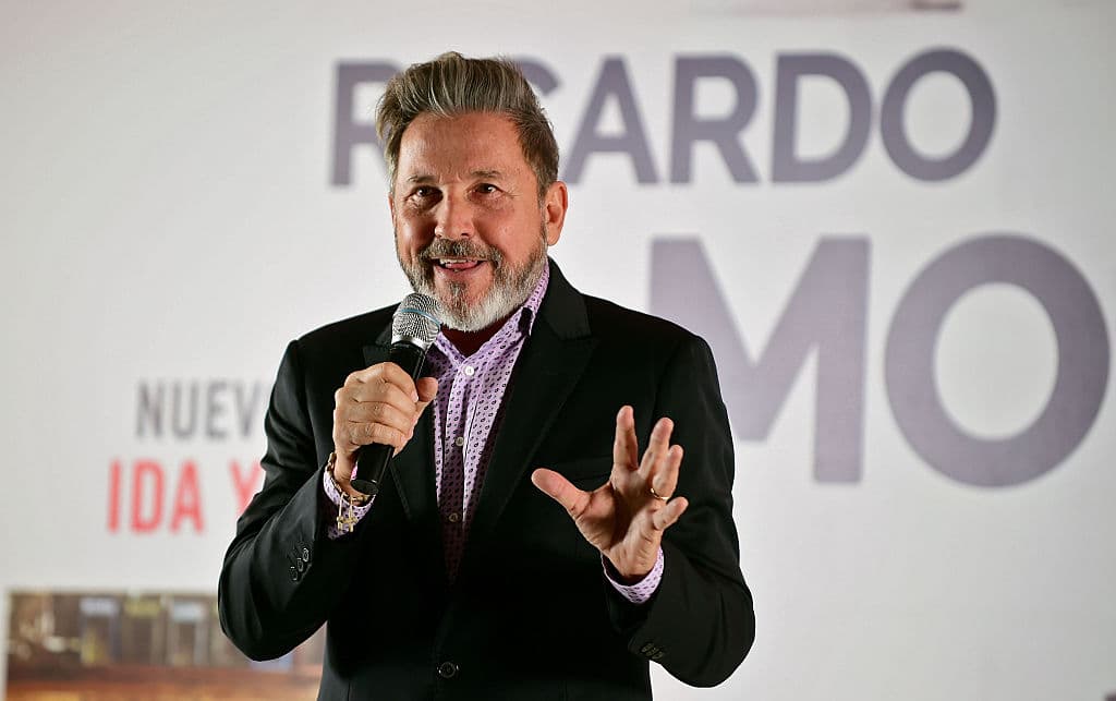 No podemos olvidar a Ricardo Montaner quien en su disco 'Ida y vuelta' cantó algunos éxitos del regional mexicano y realizó diferentes duetos en los que él se metía a este género y cantó desde rancheras hasta banda con Espinoza Paz y Julión Álvarez, entre otros artistas.