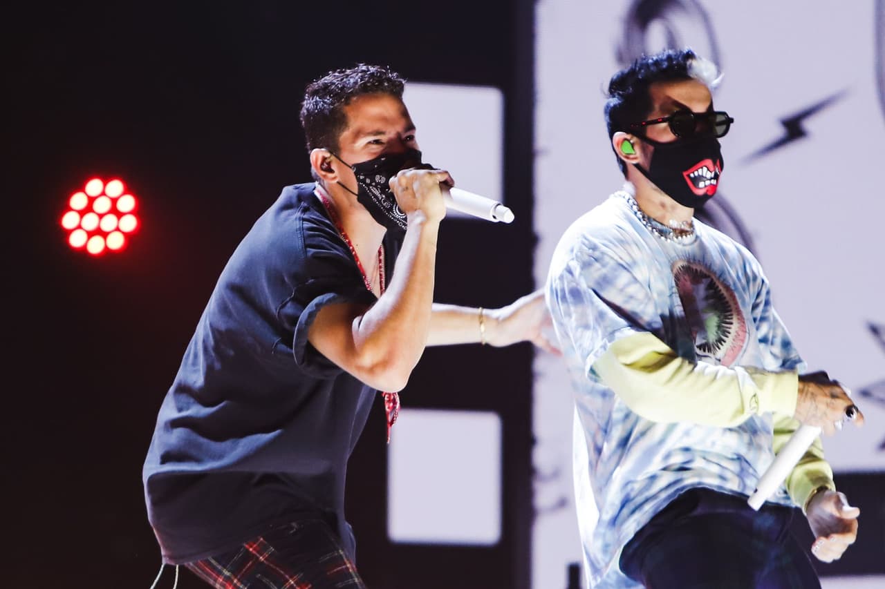 Estos talentosos hermanos están de estreno con el sencillo 'Papás'.