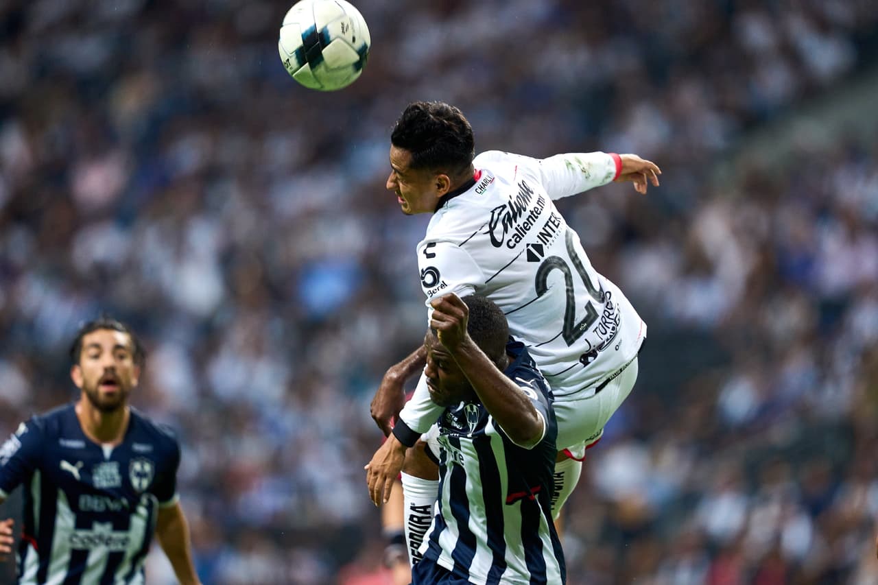 Rayados de Monterrey tuvo un partido muy gris y apenas pudo sacar un punto ante un Atlas que tampoco generó opciones pese a quedarse con un hombre más en gran parte del segundo tiempo.