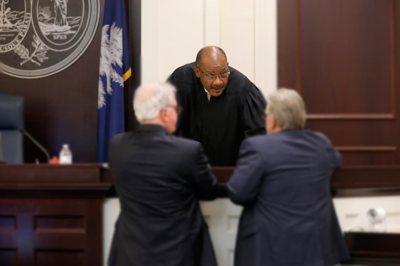 Abogado contrata a un hombre para que lo mate y su hijo cobre el seguro de vida