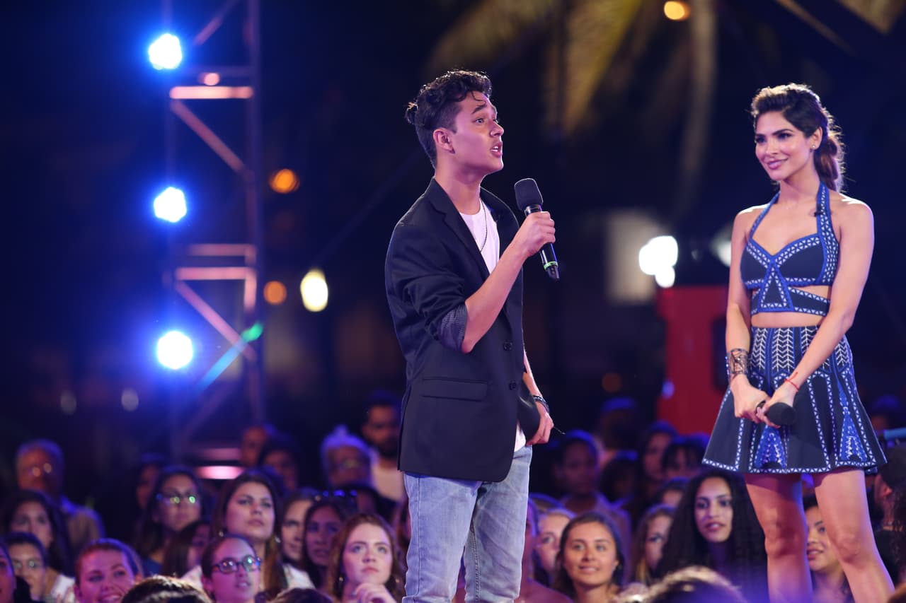 Para este chico de origen mexicano su familia lo es todo, por eso en las audiciones no dudó en elegir una canción que le enseñó su abuelito antes de morir. Los jueces le pidieron cantar un tema más moderno y fue así como Joel logró demostrar su talento.